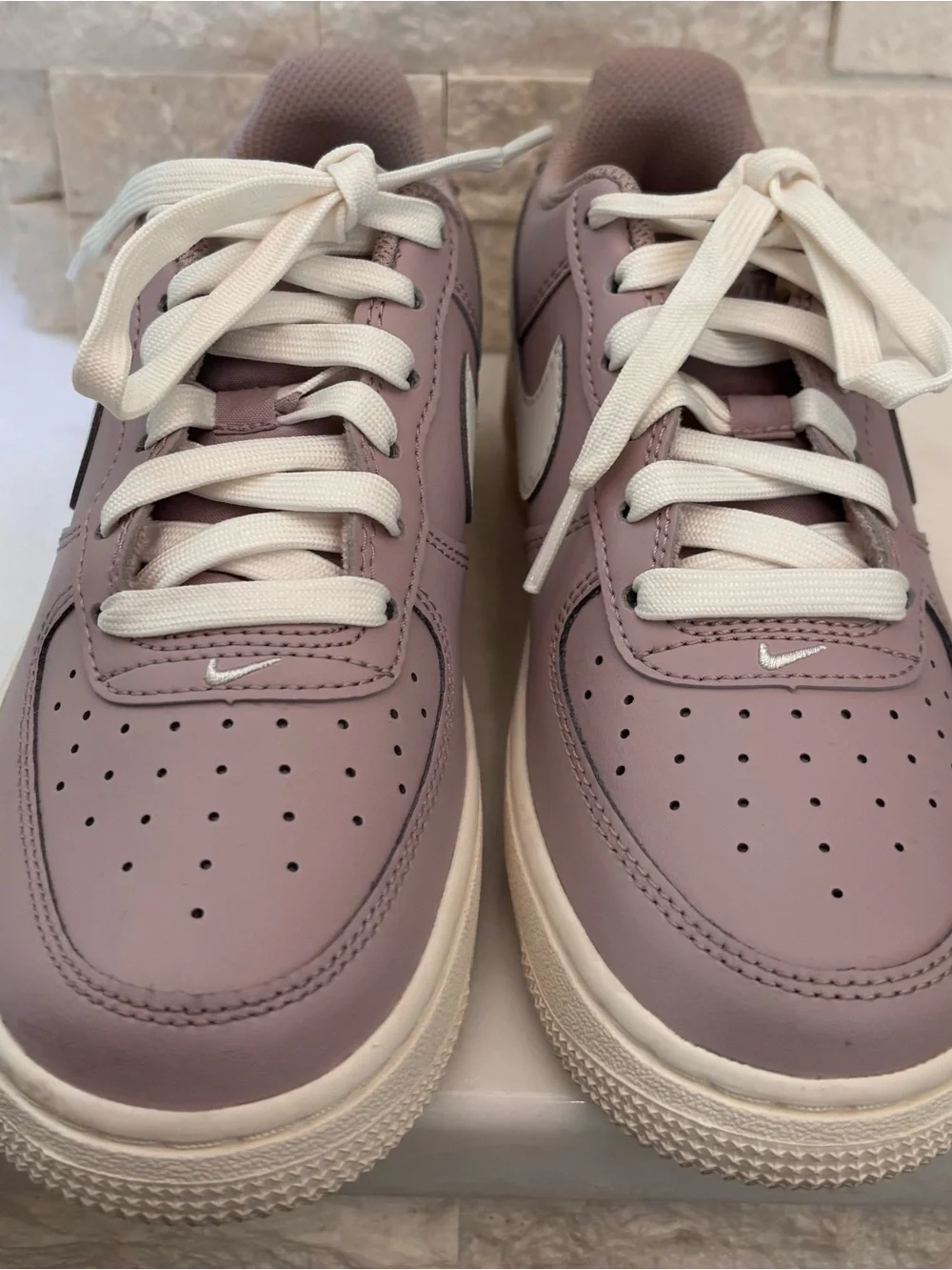 Nike Low Top Sneakers in Mauve with White Swoosh